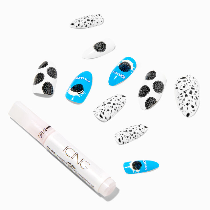 Oreo&reg; Icing Exclusive Stiletto Vegan Faux Nail Set - 24 Pack,