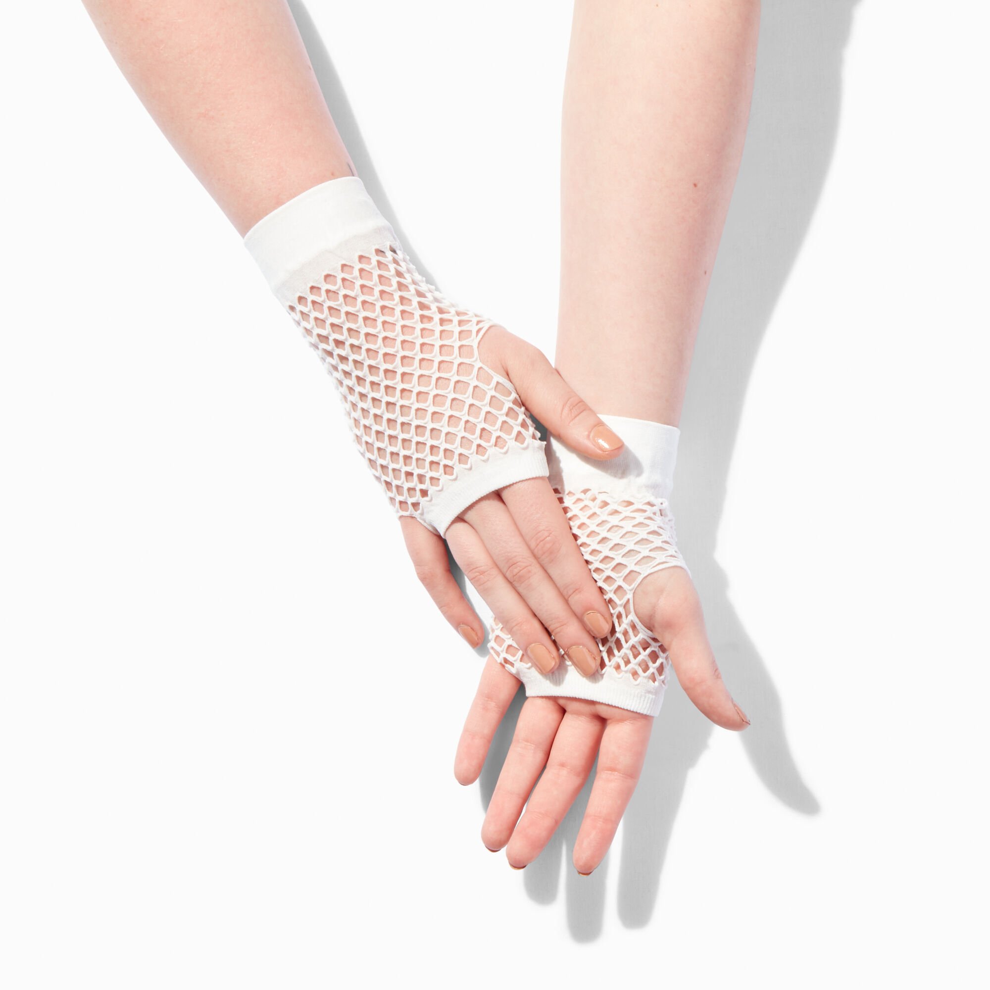 Fishnet online fingerless gloves