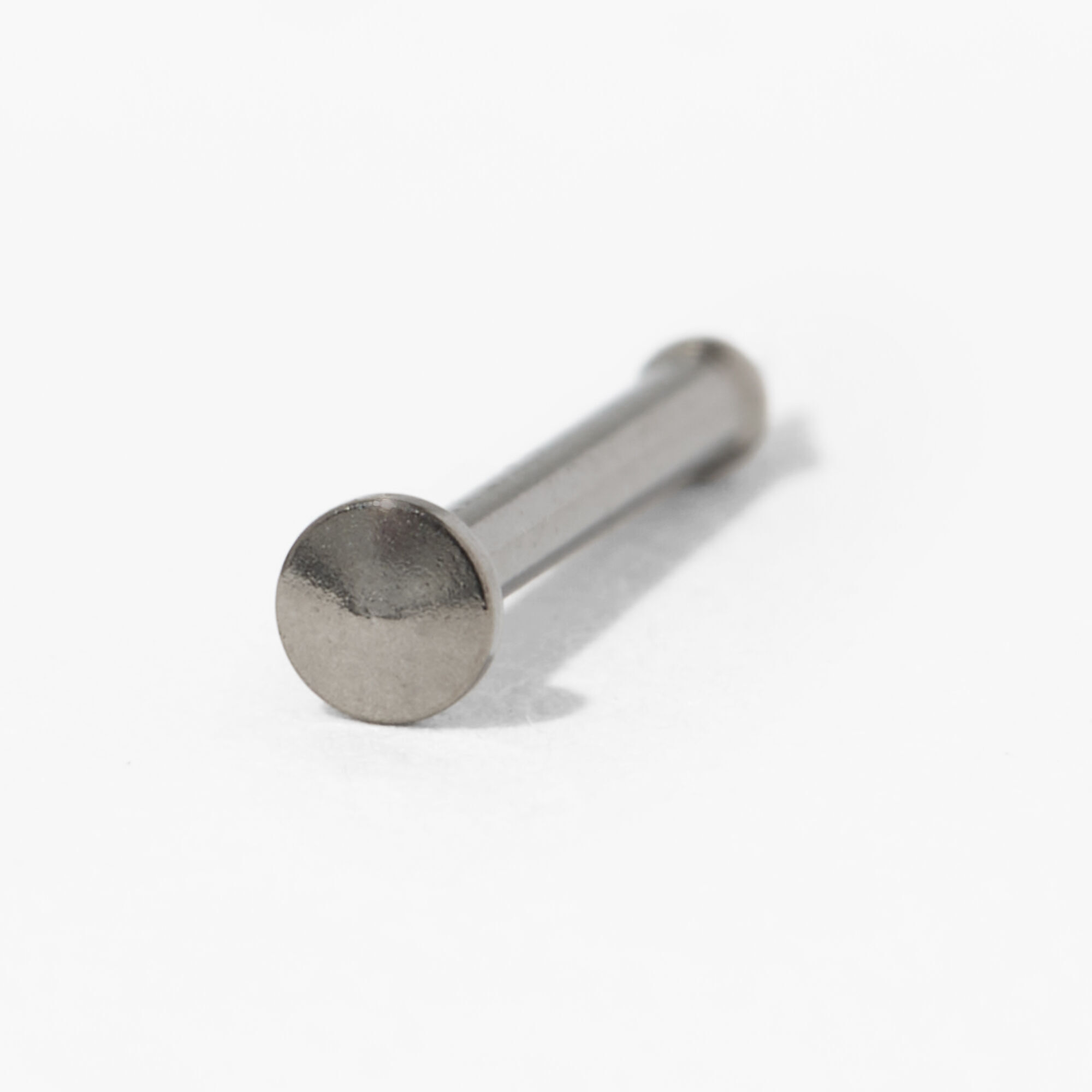 Flat disc 2025 nose stud