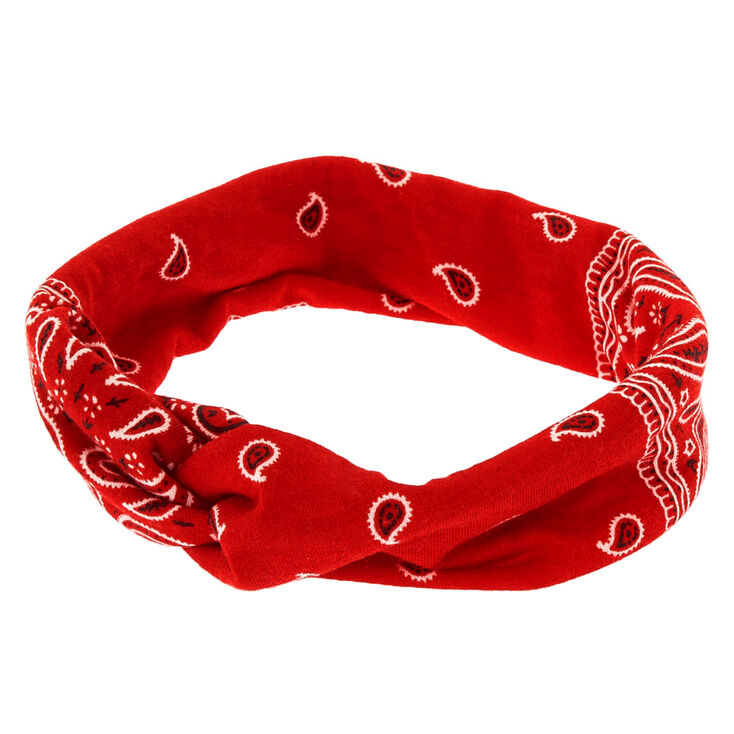 Bandana Rouge sur la tête  Large hoop earrings, Bandana colors