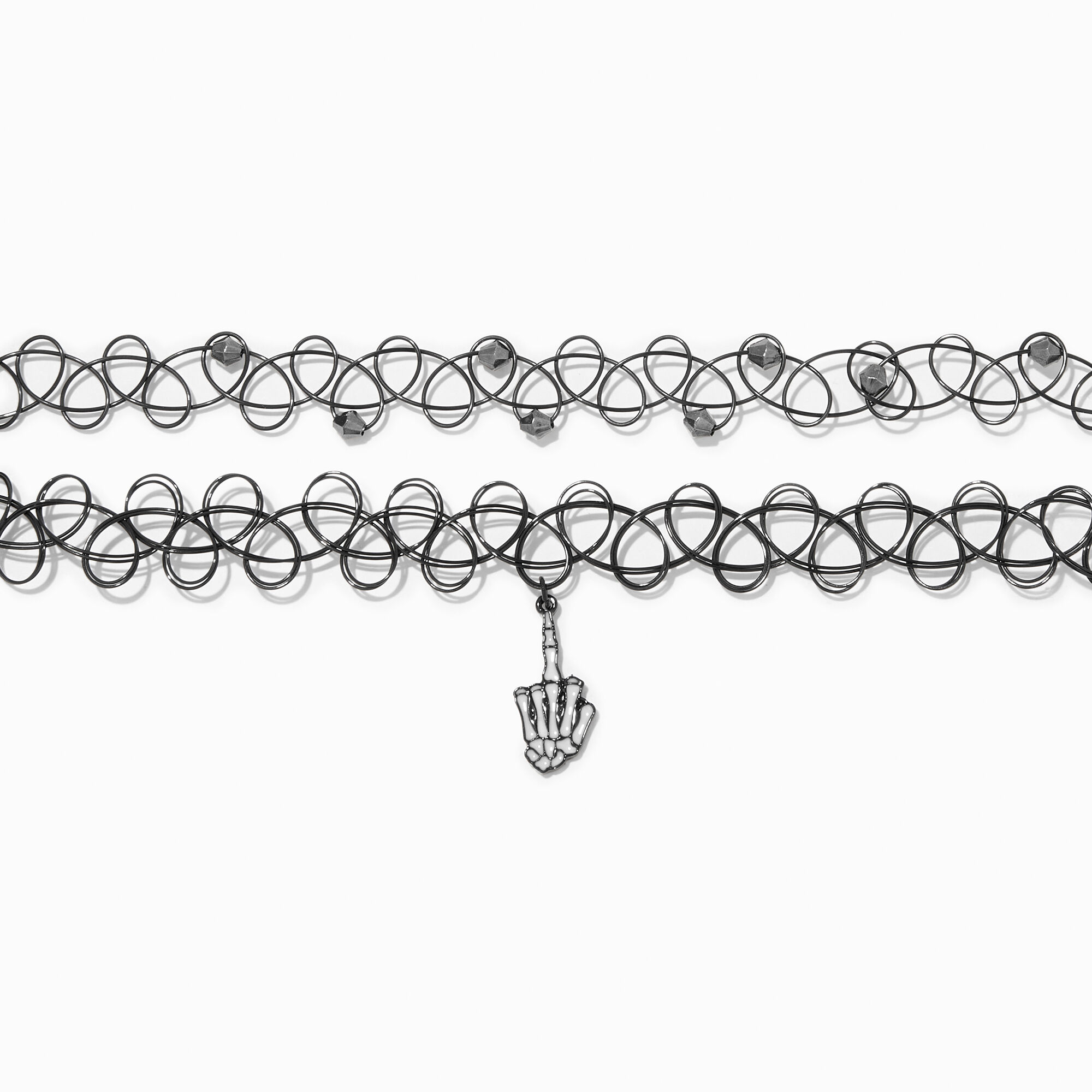Choker with circle shop in middle