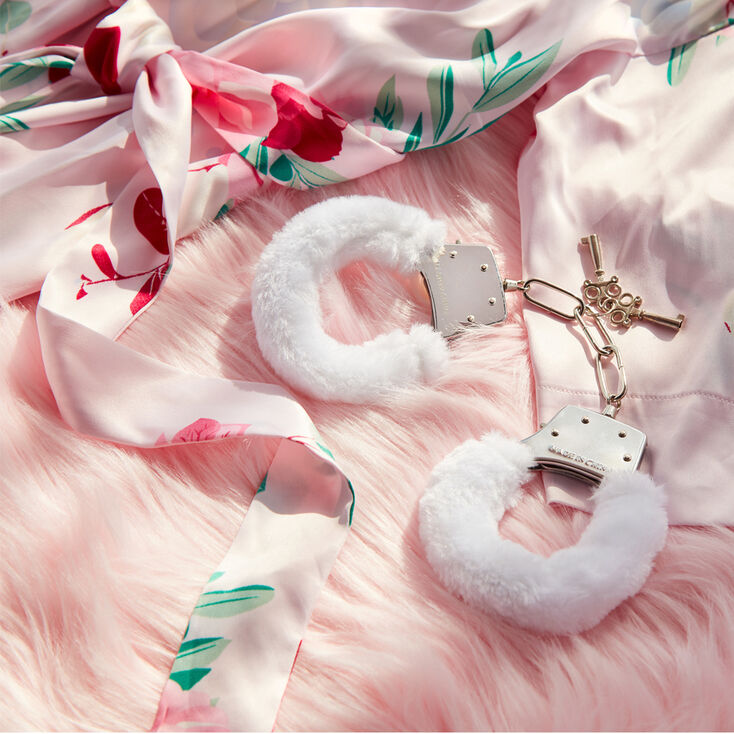 Fuzzy Handcuffs - White,