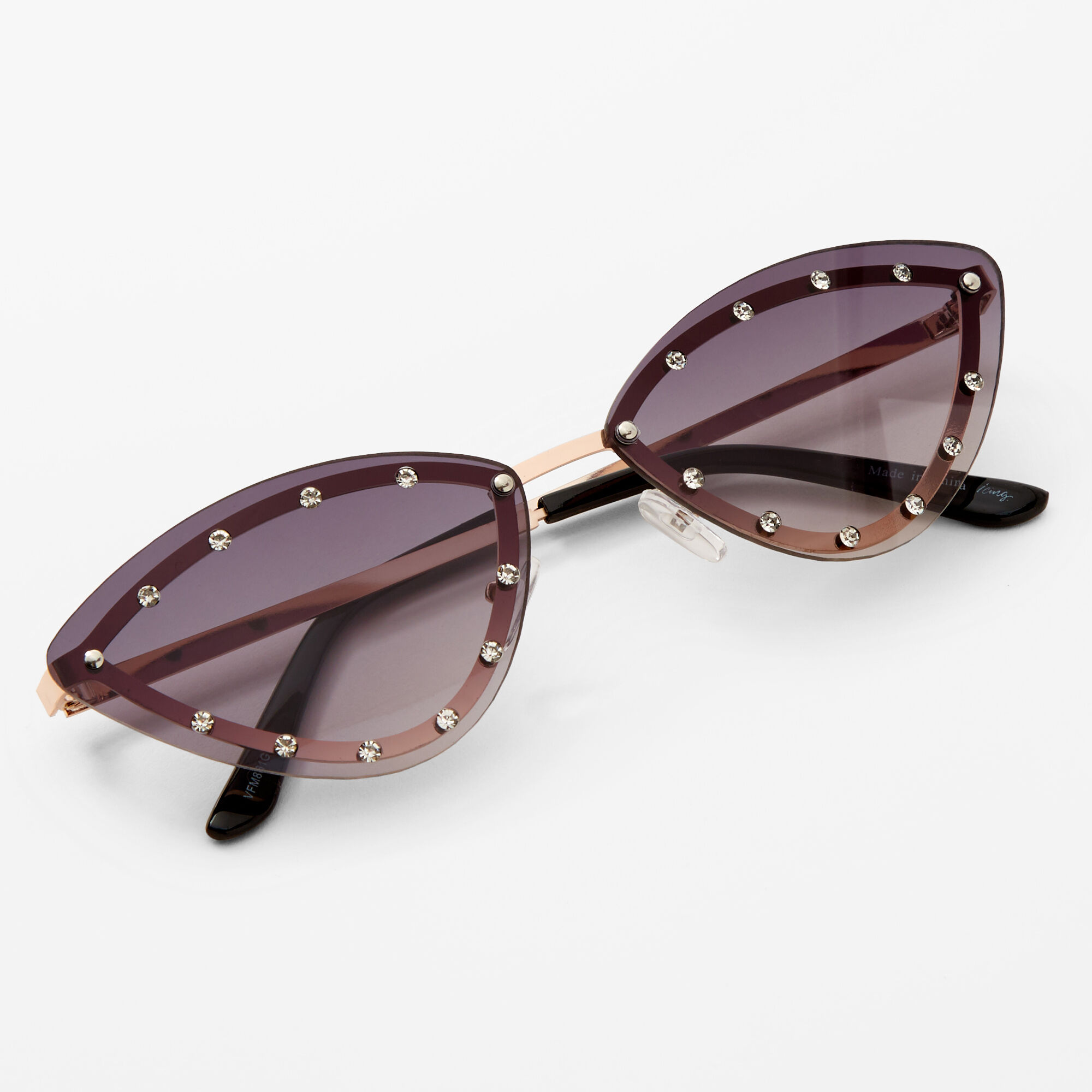 Studded cat top eye sunglasses