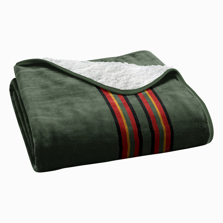 Yellowstone Dutton Ranch Silk Touch Throw Blanket &#40;ds&#41;,