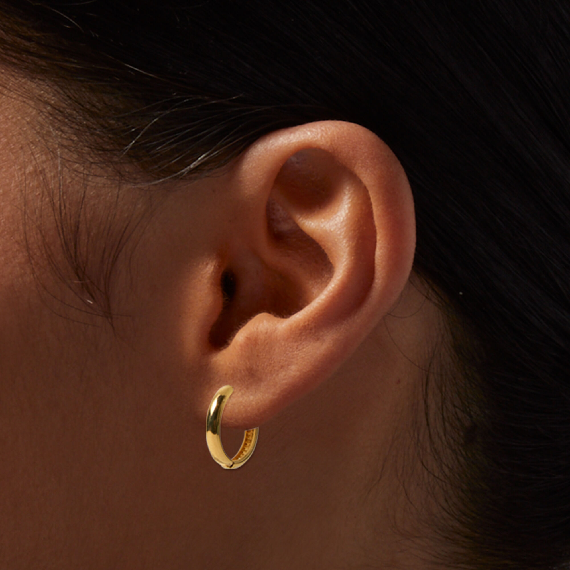 Gold clicker store hoop earrings