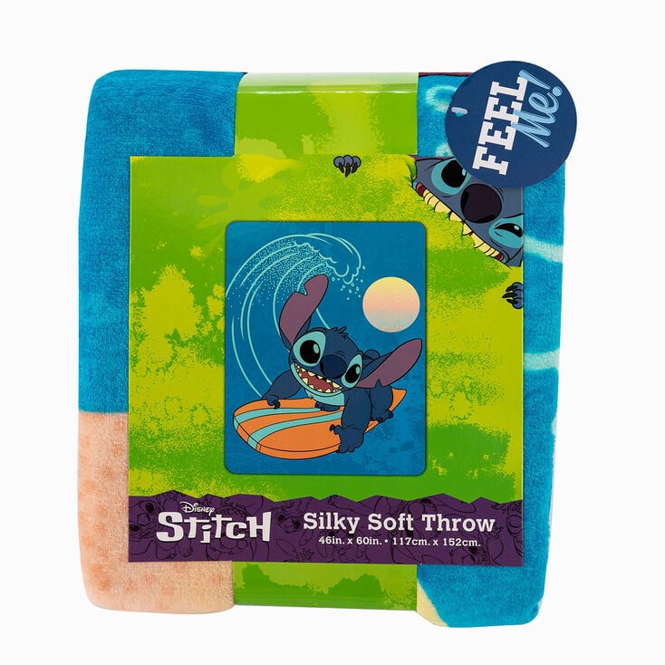 Lilo &amp; Stitch Makes Waves Silk Touch Throw &#40;ds&#41;,