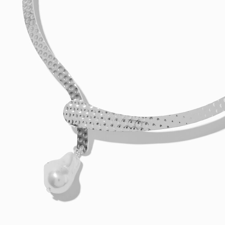 Silver-tone Textured Pearl Rigid Choker Necklace ,